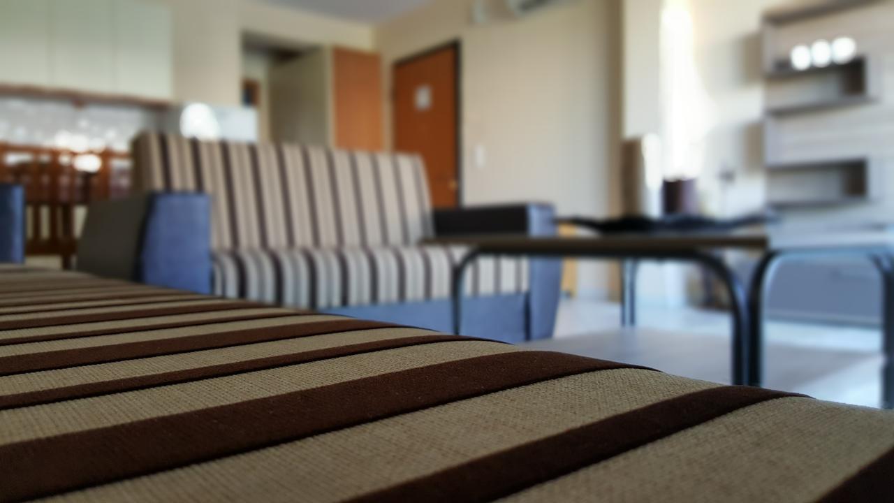 פוליכרונו Bungalow White Apartments מראה חיצוני תמונה